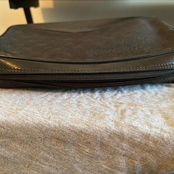 Authentic Black Gucci Monogram GG Canvas Toiletry Bag / Pouch - Good Condition - Picture 5 of 11